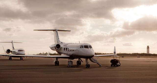 N227LA - Gulfstream