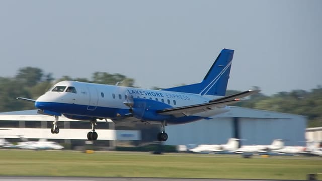 N220MJ - Twin-engine aircraft