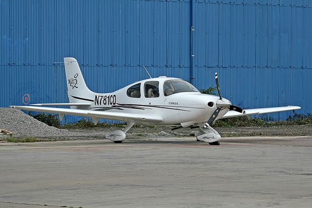 N781CD - Cirrus
