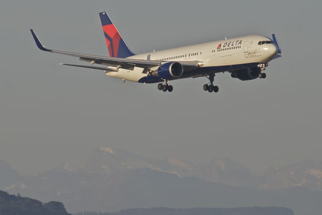 N16065 - Boeing