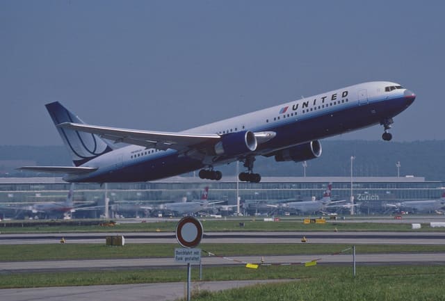 N646UA - Boeing