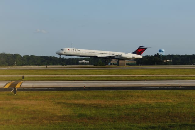 N970DL - Douglas