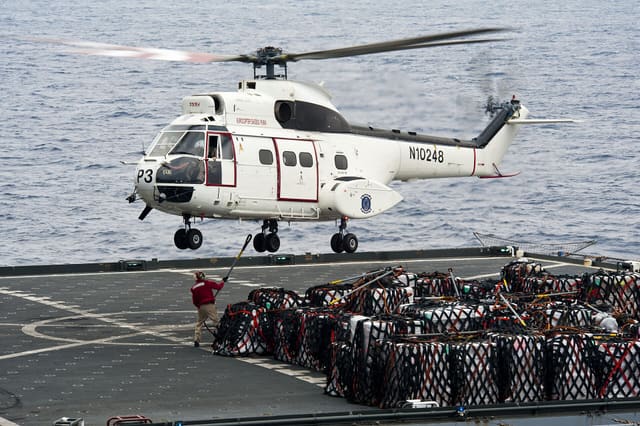 N10248 - Helicopter