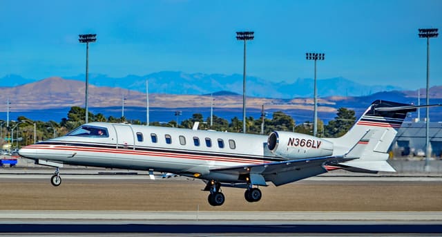 N366LV - Business jet