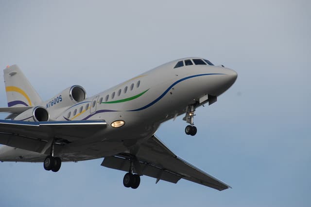 N7600S - Business jet