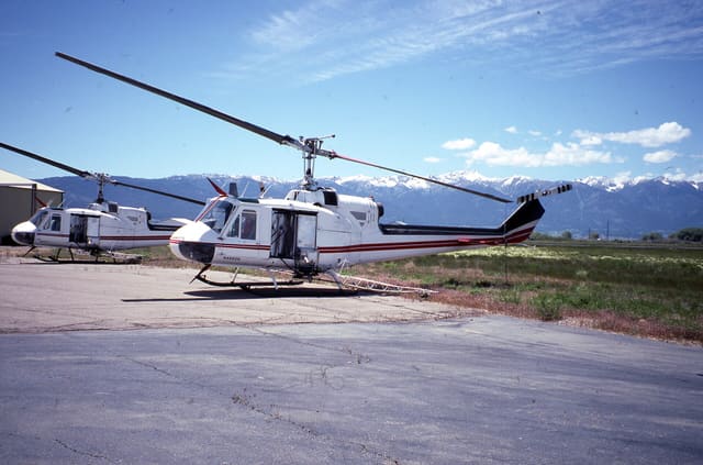 N46928 - Helicopter