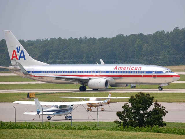 N962AN - Twin-engine aircraft