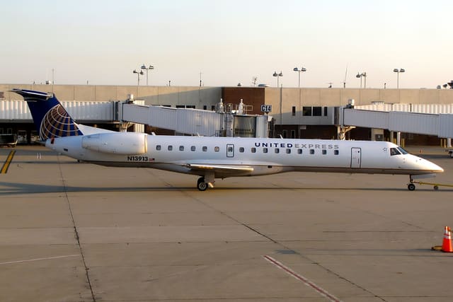 N13913 - Aircraft