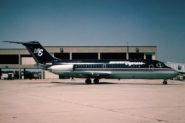 N100ME - Douglas