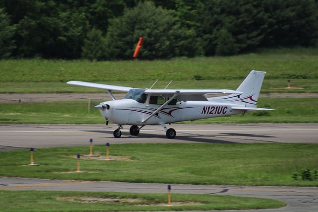 N121UC - Cessna