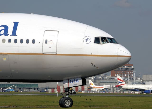 N37018 - Aircraft