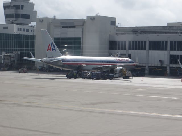 N676AN - Aircraft