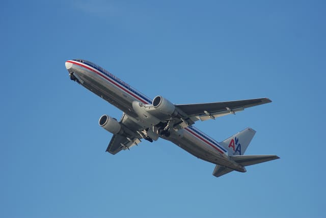 N352AA - Boeing