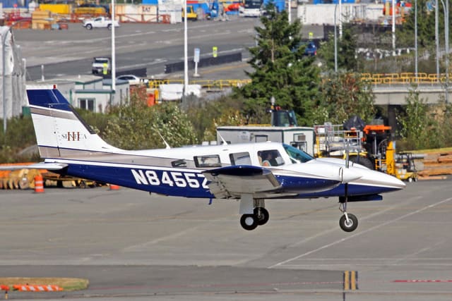 N8455Z - Twin-engine aircraft