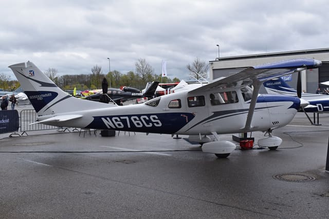 N676CS - Cessna