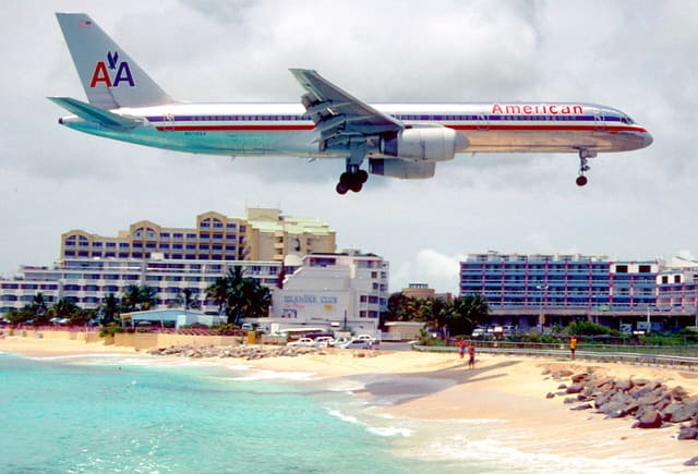 N658AA - Boeing