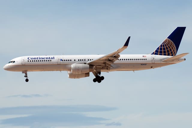 N34137 - Boeing