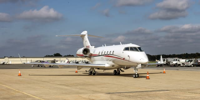 N1980Z - Business jet