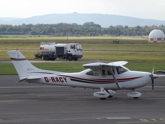G-RACY - Cessna