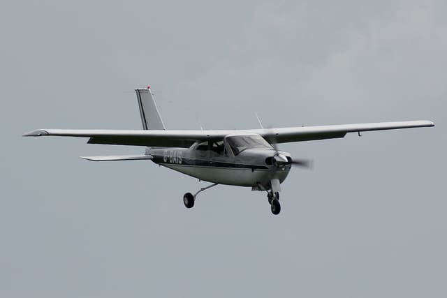 G-BAIS - Cessna