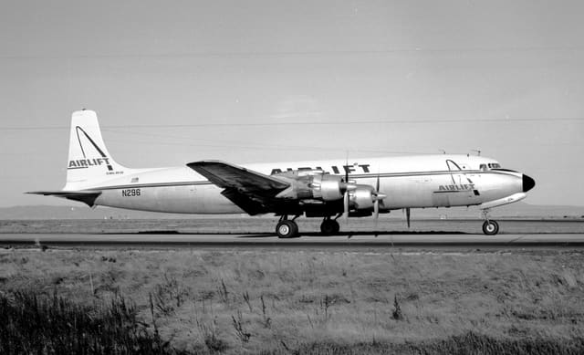 N296 - Aircraft