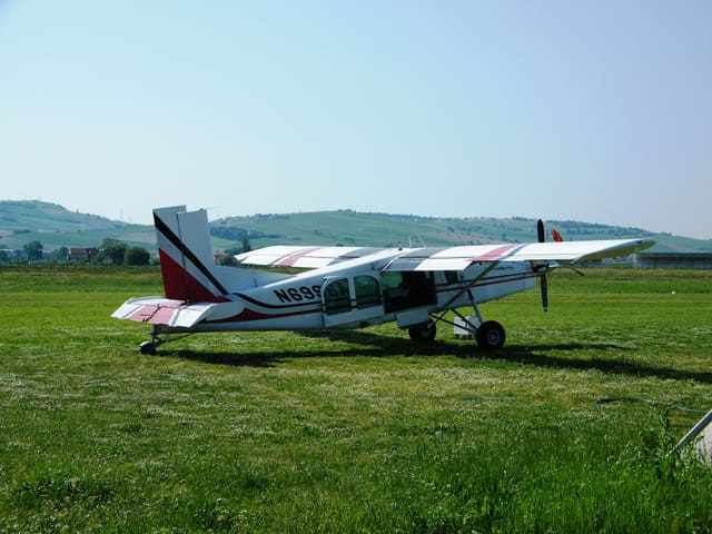 N699SA — Pilatus