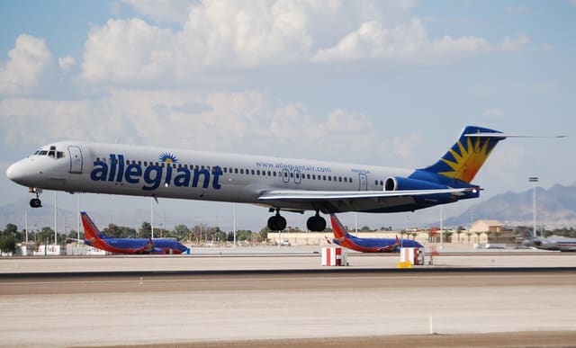 N891GA - Douglas