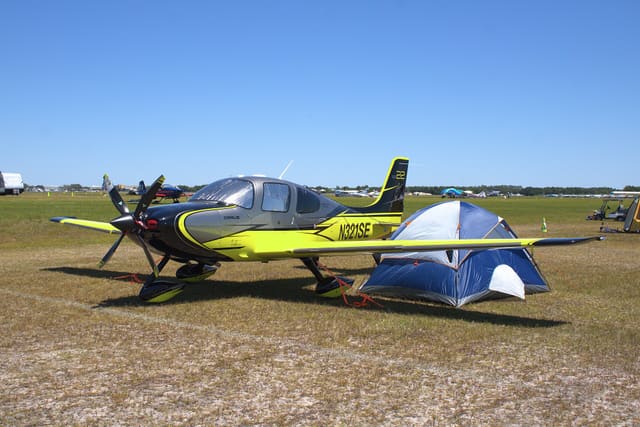 N321SE - Cirrus