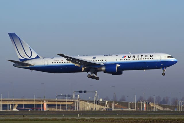 N656UA - Boeing