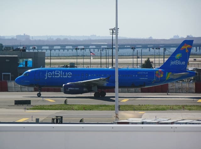 N779JB - Airbus