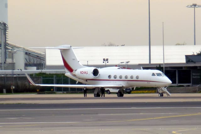 N244J - Business jet