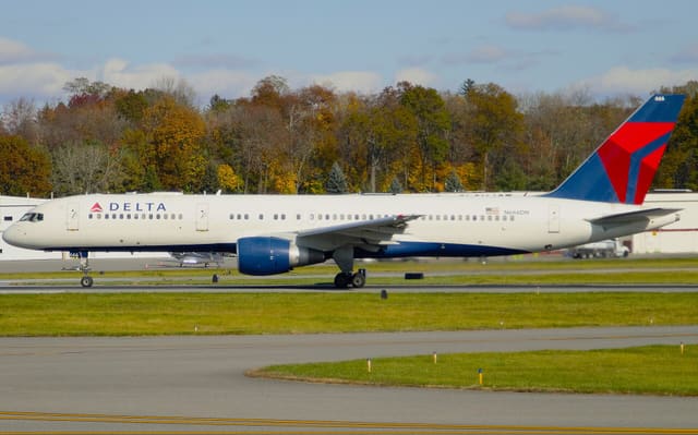 N666DN - Twin-engine aircraft