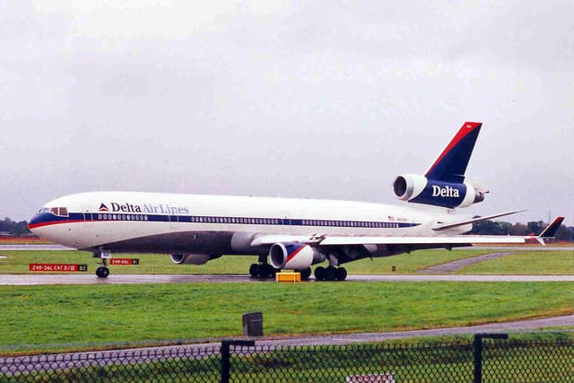 N804DE - Lockheed
