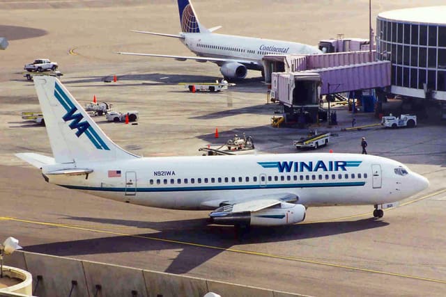 N921WA - Twin-engine aircraft