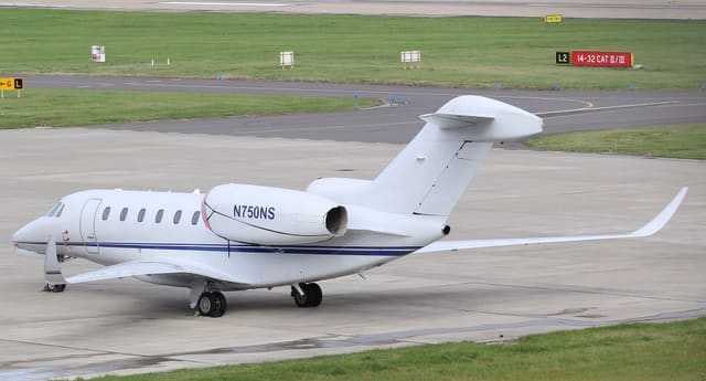 N750NS - Business jet