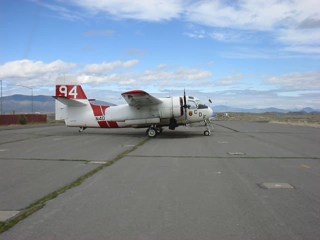 N404DF - Twin-engine aircraft