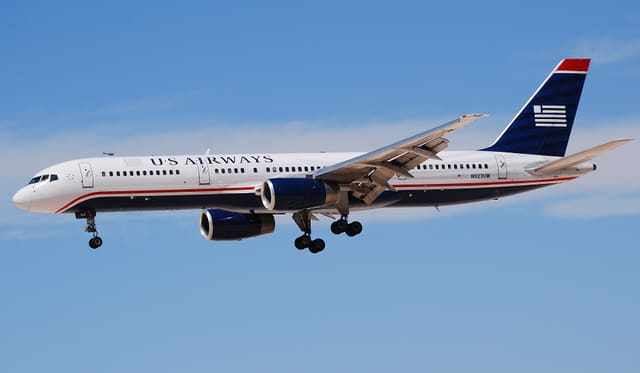 N923UW - Twin-engine aircraft