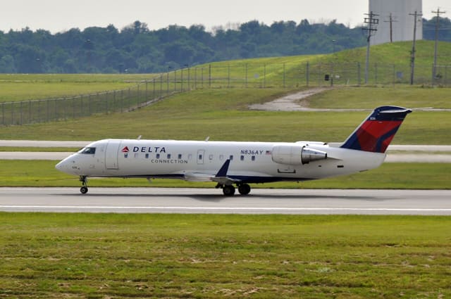 N836AY - Bombardier