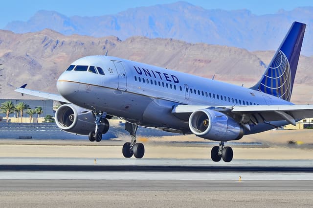 N831UA - Airbus
