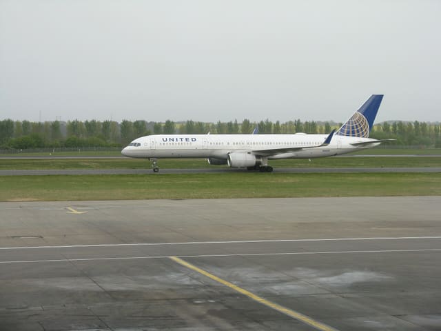 N58101 - Twin-engine aircraft