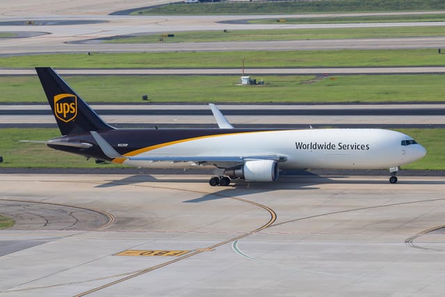N323UP - Twin-engine aircraft