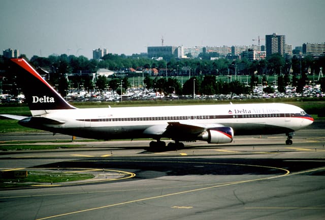 N1607B - Twin-engine aircraft