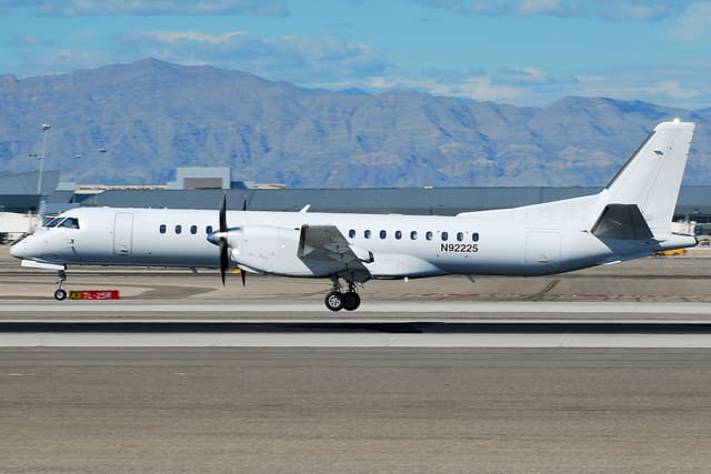 N92225 - Twin-engine aircraft