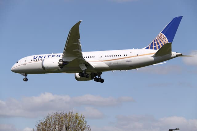 N26910 - Boeing