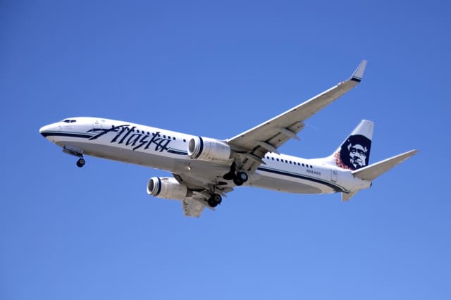 N564AS - Boeing