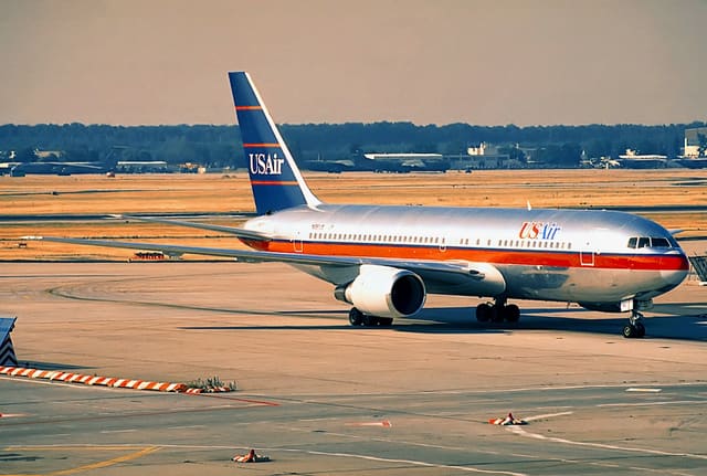 N651US - Twin-engine aircraft