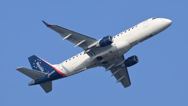 N403YX - Embraer
