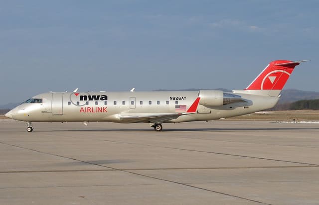 N826AY - Bombardier