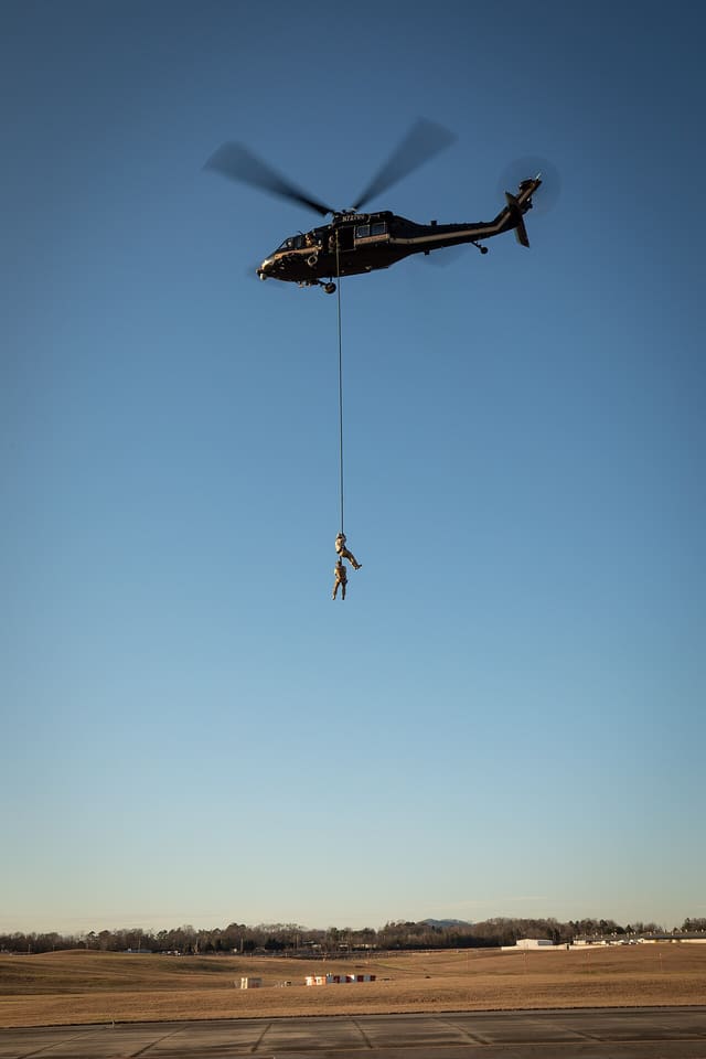 N72760 - Helicopter