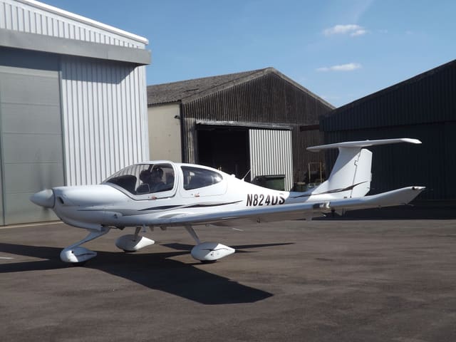 N824US - Diamond